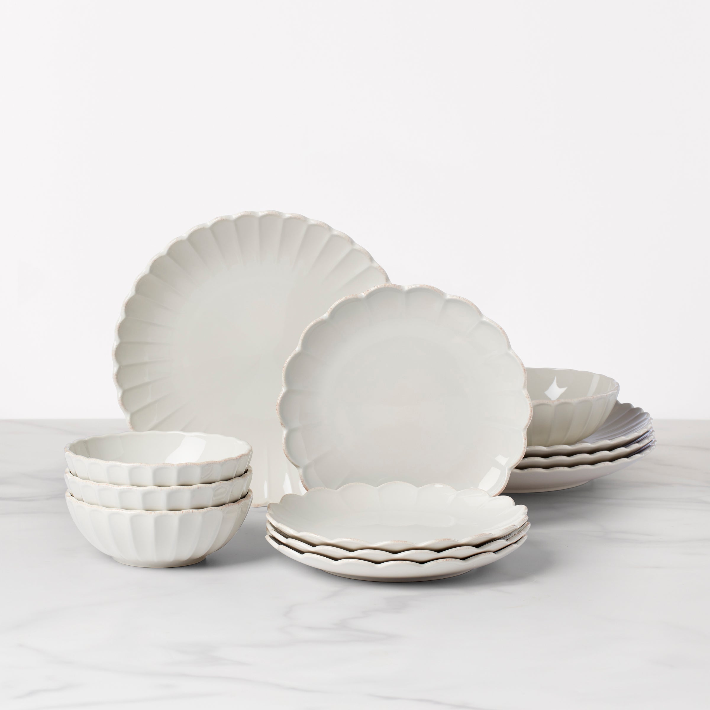 French Perle Scallop 12-Piece Dinnerware Set – Lenox Corporation