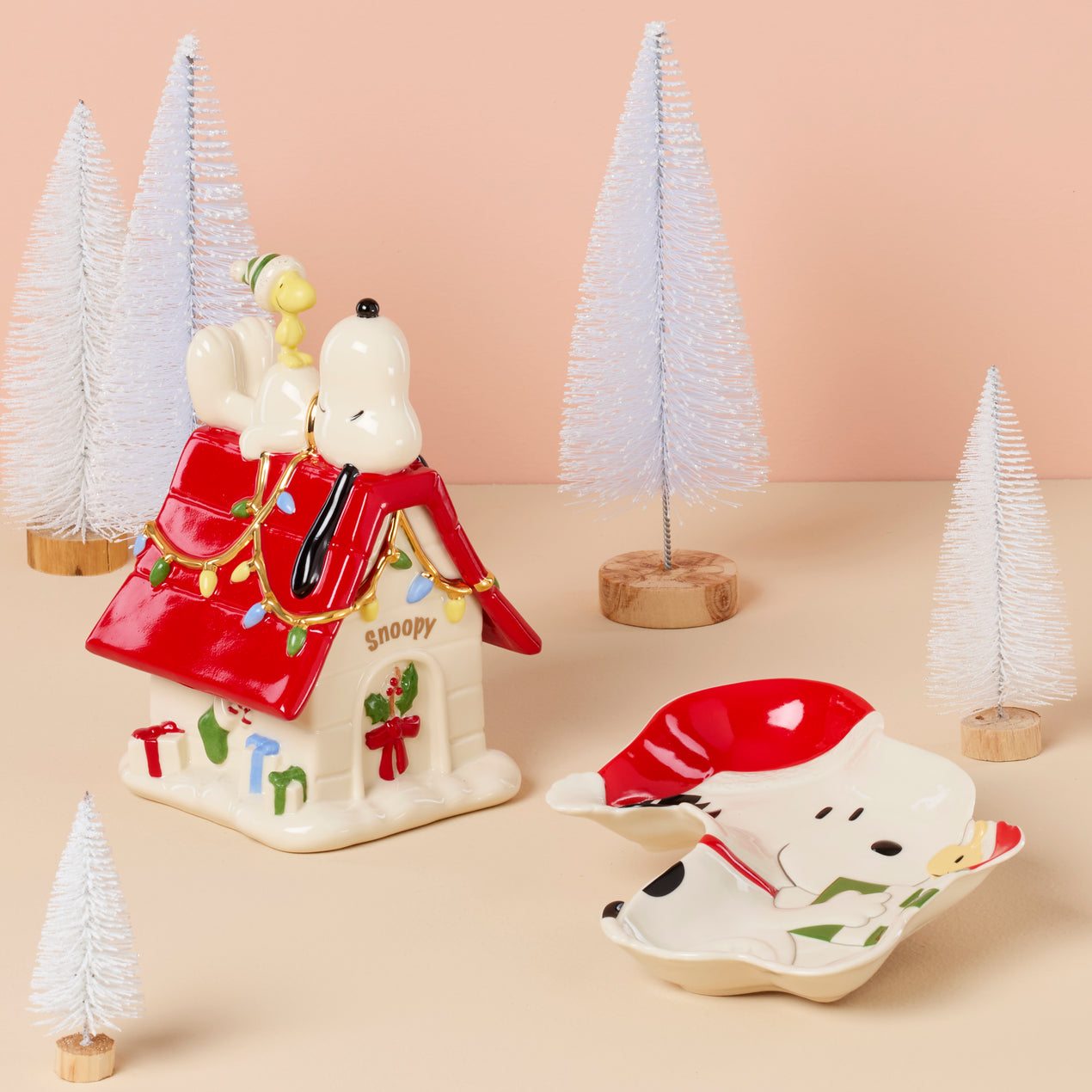 PEANUTS CHRISTMAS top SNOOPY COOKIE JAR