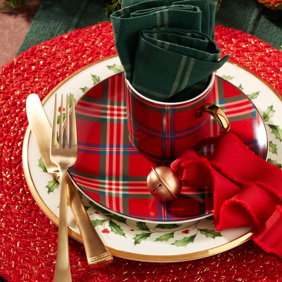 Holiday Red Tartan Accent Plates, Set of 4 – Lenox Corporation