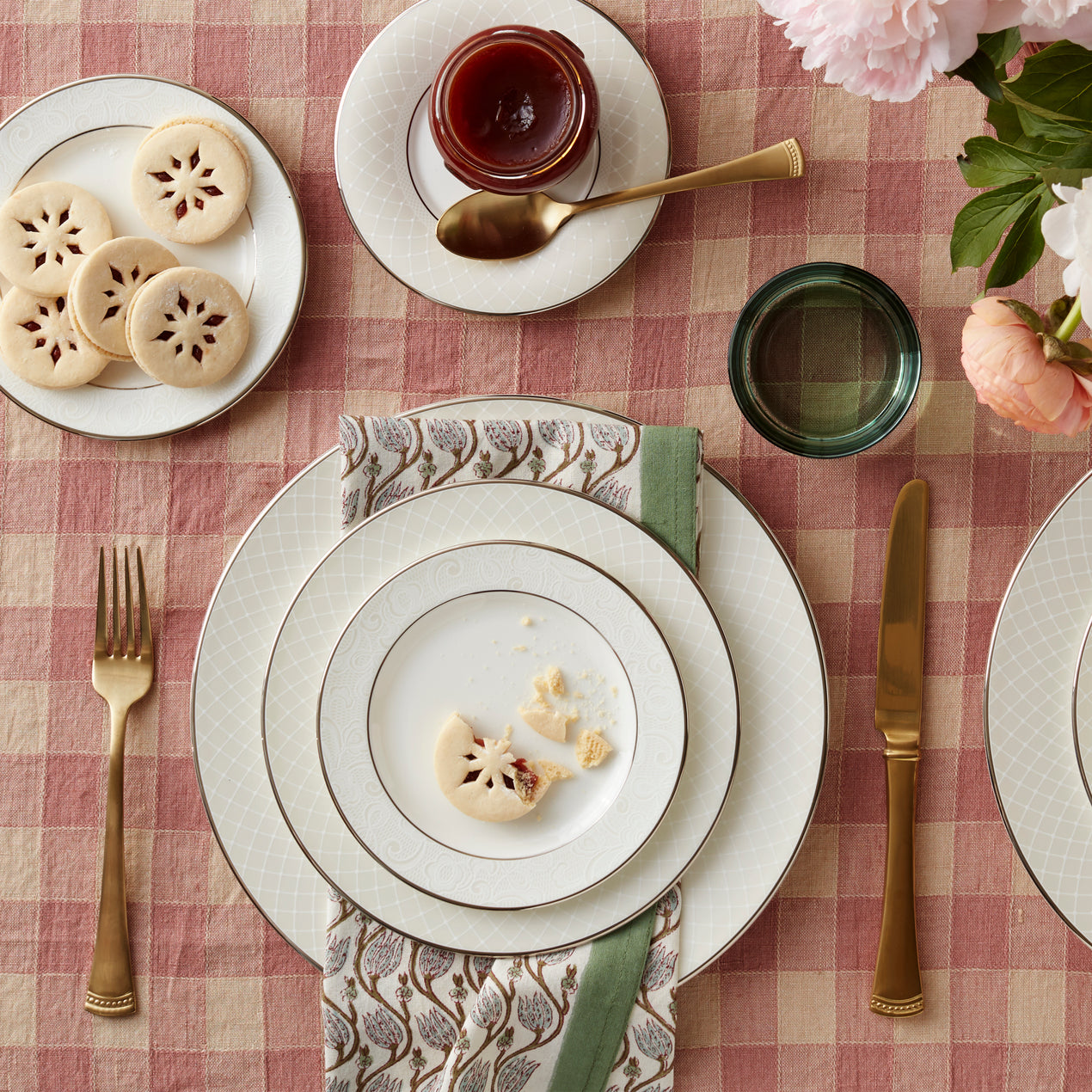 Venetian Lace Dinner Plate