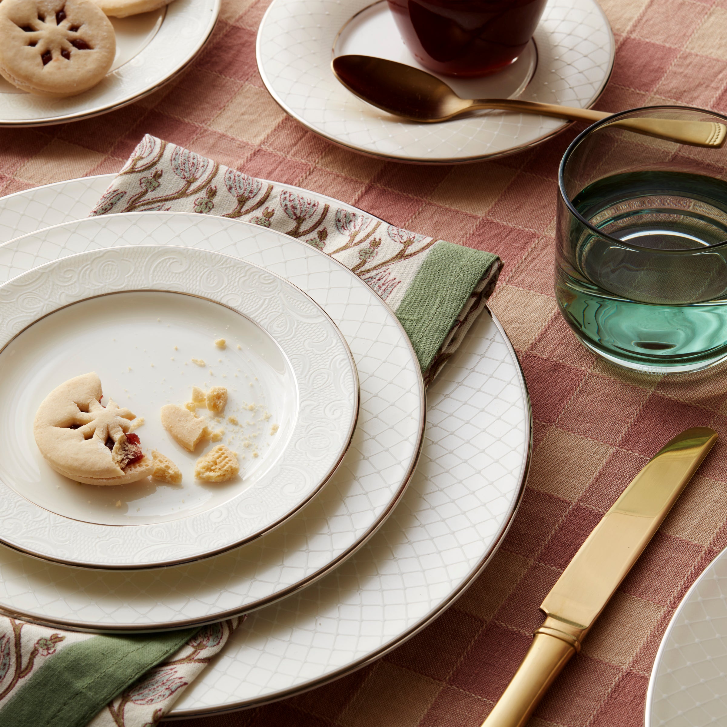 Venetian Lace 5-Piece Place Setting