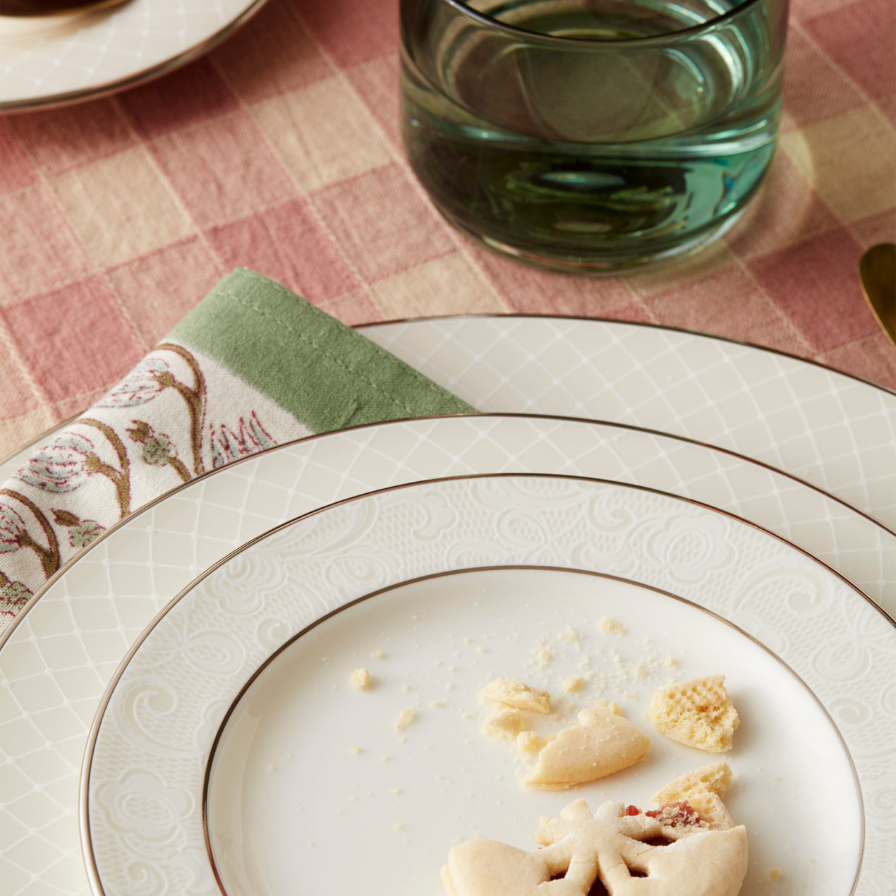 Venetian Lace Dinner Plate