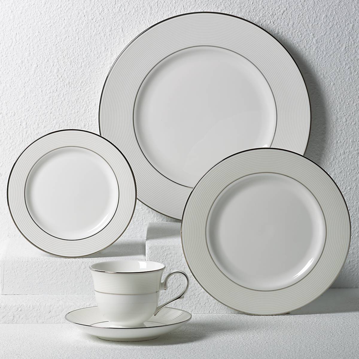 Opal Innocence 5-piece Place Setting