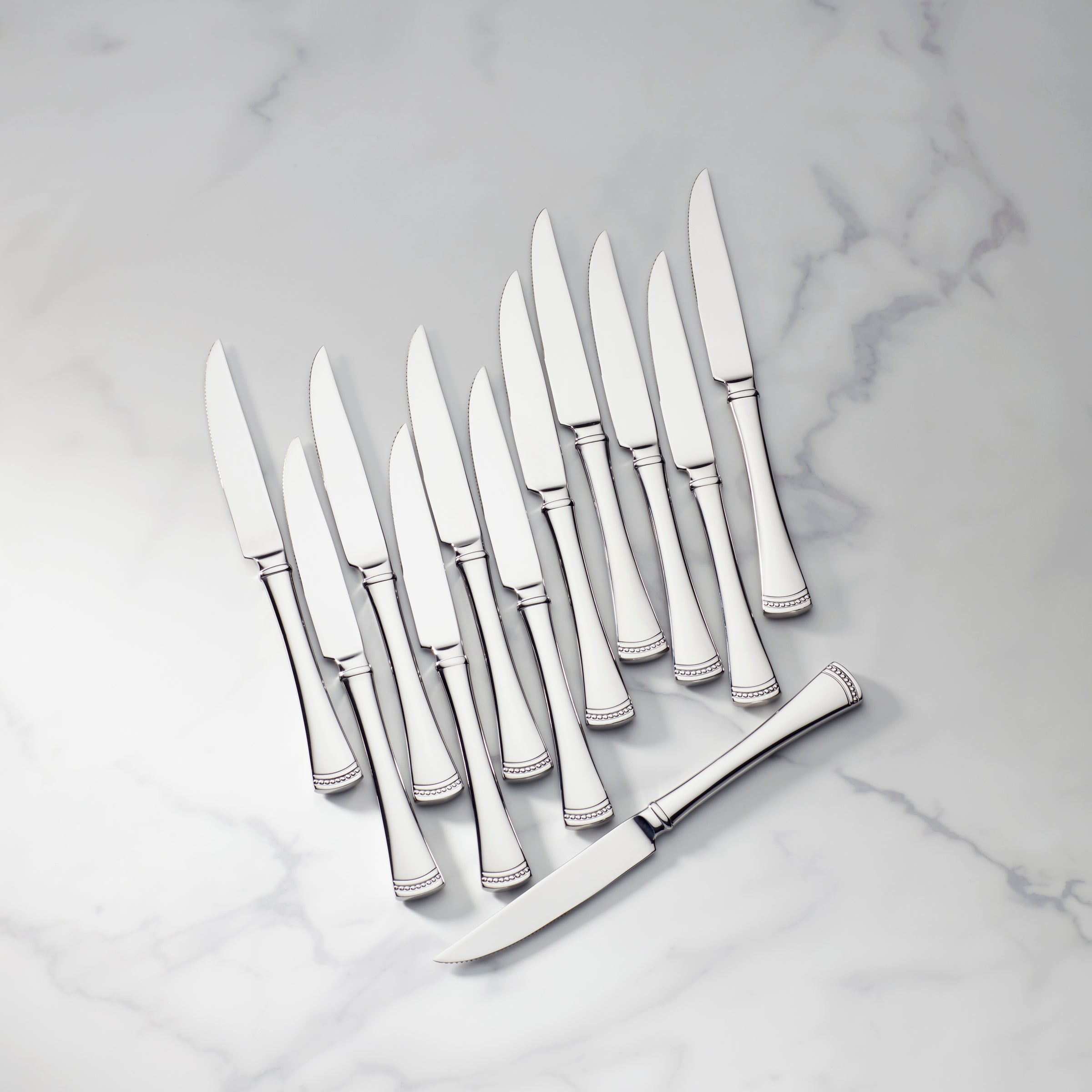 Xingjiake 12-Piece Bright Silver Steak Knives, Steak Knives Set of 12, Stainless Steel Dinner Knives Set, Steak Knife Set, Serrated Butter Knife