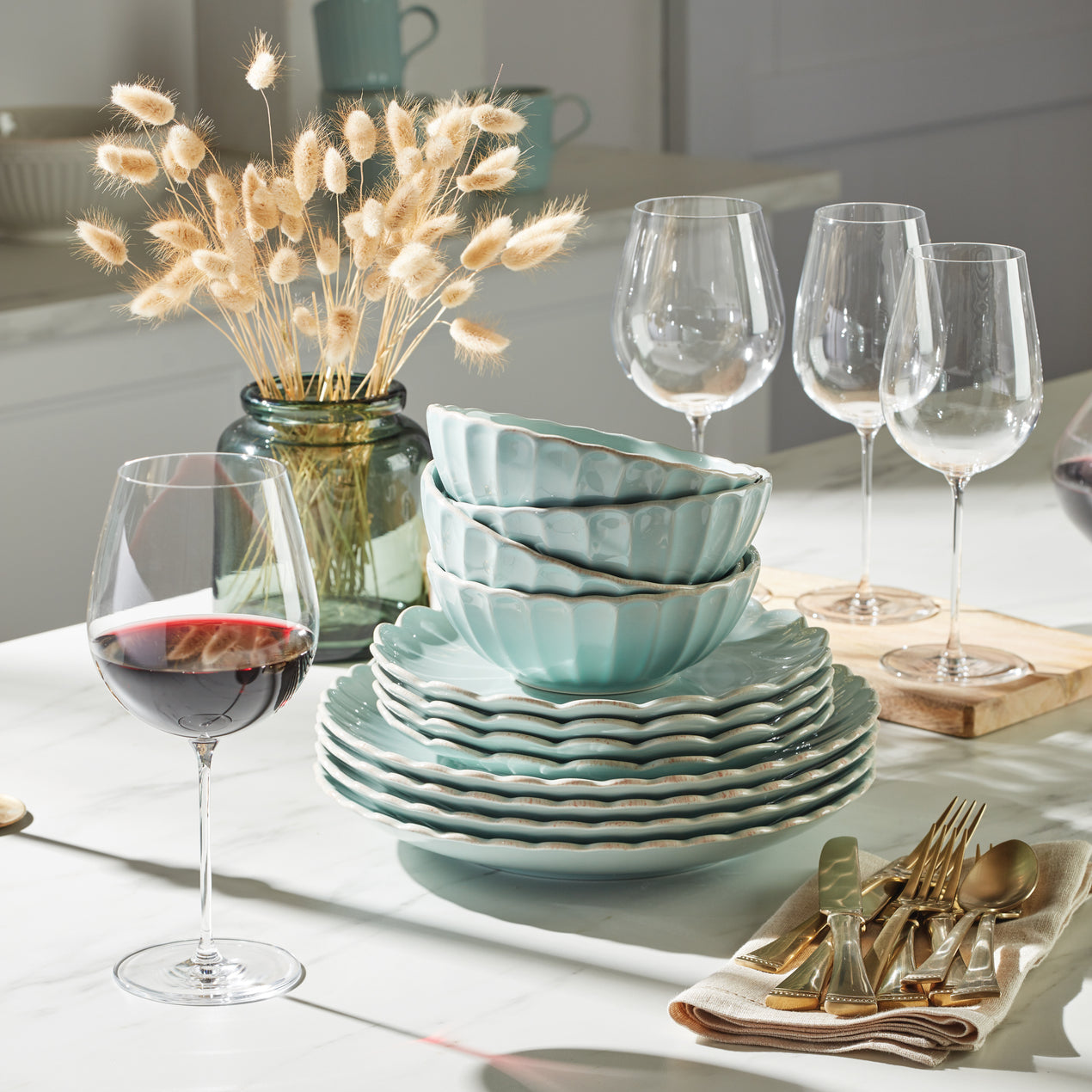 French Perle Scallop 12-Piece Dinnerware Set – Lenox Corporation