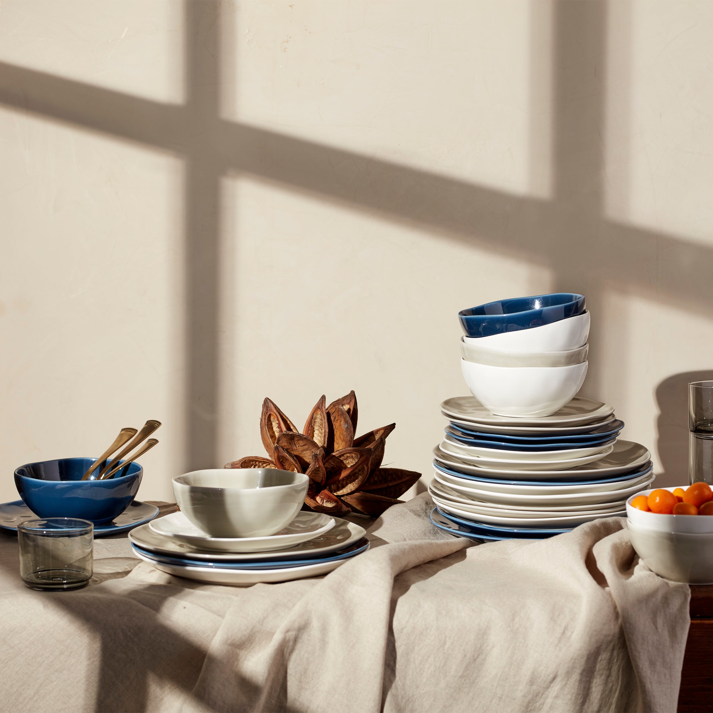 Bay Colors 12-Piece Dinnerware Set